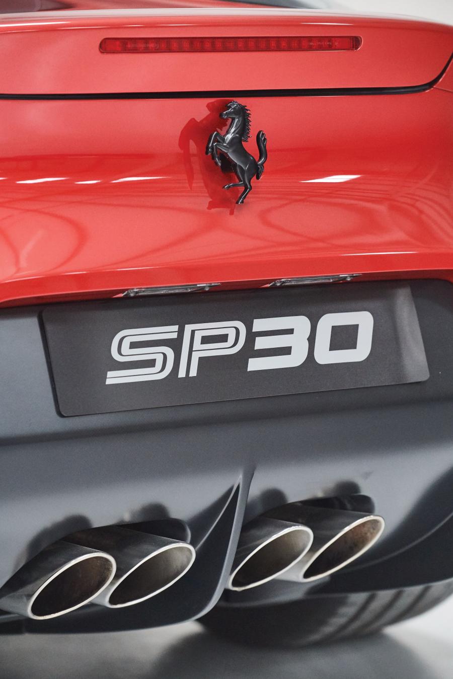 Детали экстерьера Ferrari SP30 2012 года  (фото 23 из 117)